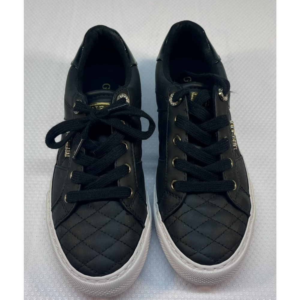 Guess Women's sneakers shoes Size 7 (0403)